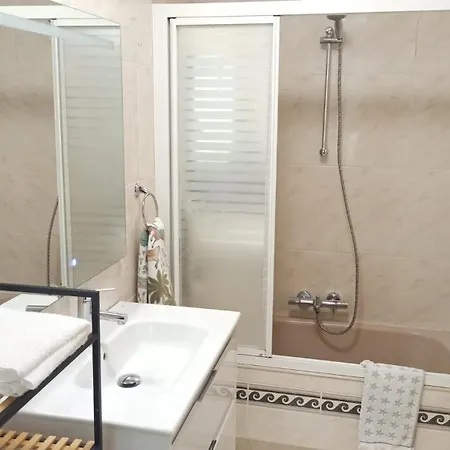 Ohana, Apartamento-parking Privado Gratis-centrico-wifi-ascensor-sin Cuestas-82m2 Апартаменты Бермео
