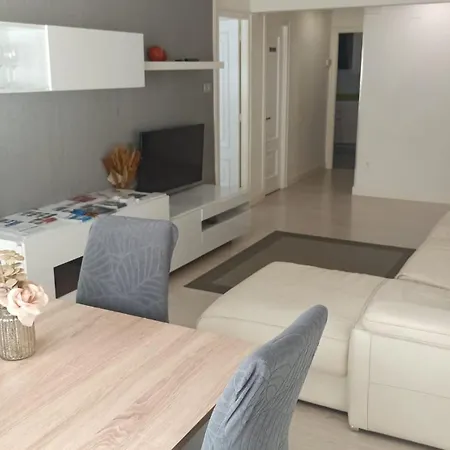 Ohana, Apartamento-parking Privado Gratis-centrico-wifi-ascensor-sin Cuestas-82m2 Apartamento Bermeo