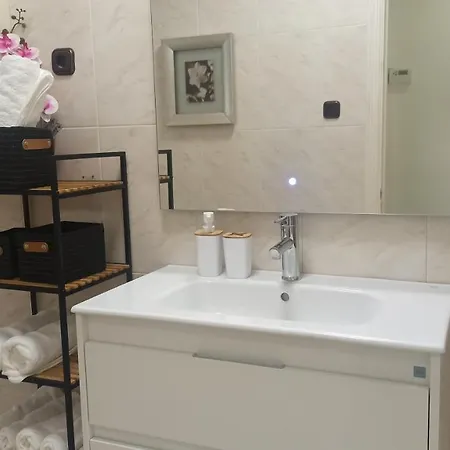 Ohana, Apartamento-parking Privado Gratis-centrico-wifi-ascensor-sin Cuestas-82m2 Lägenhet